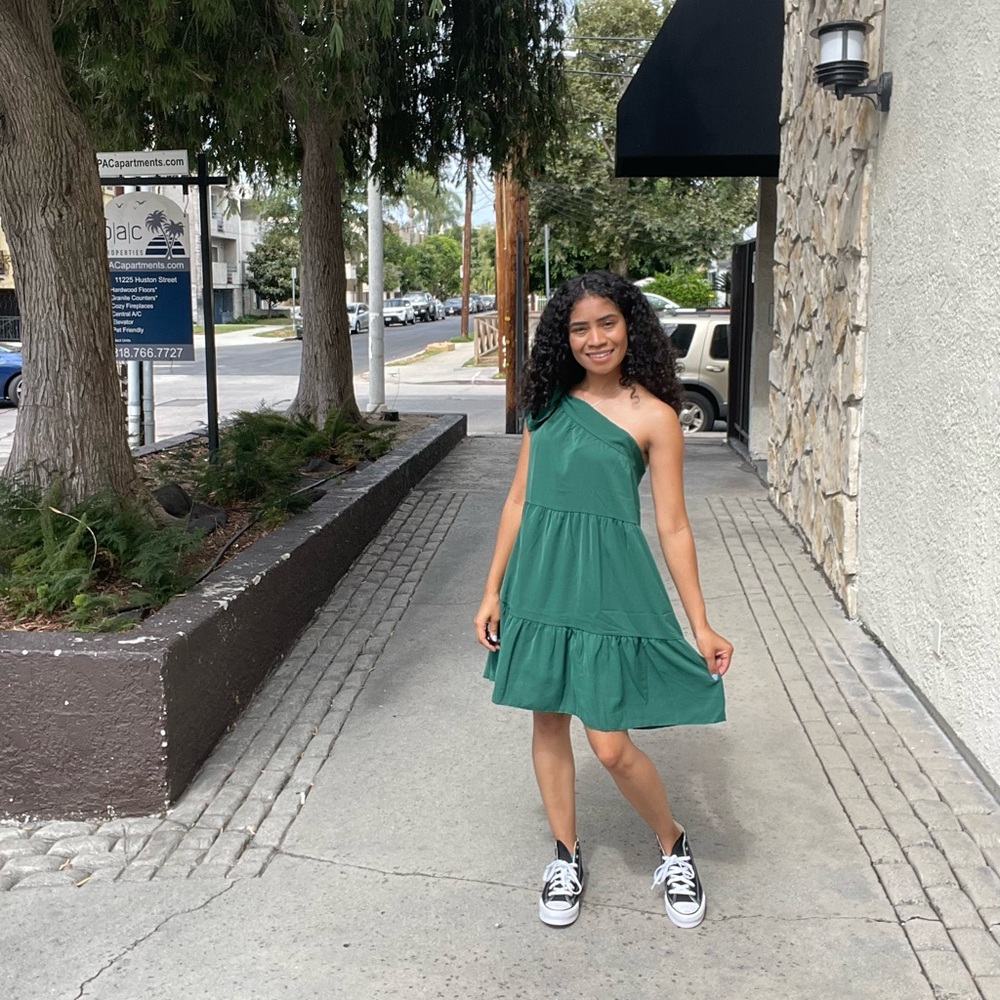 Amazon Dress - Picture 2 of 10